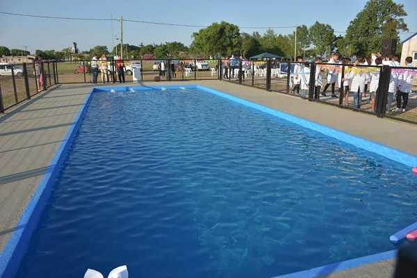 Ruben Pirola : Dejaron inagurado natatorio en Providencia ( Ver 23 Fotos)