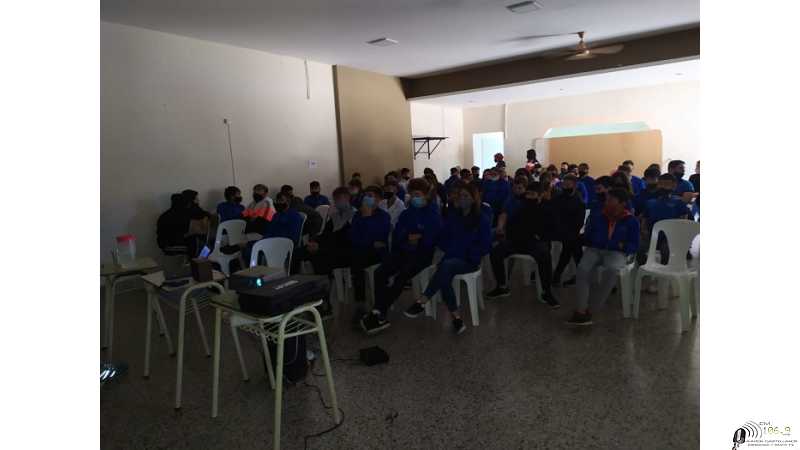 El Gobierno de la Ciudad capacitó a 60 alumnos de la escuela Gregoria Matorras sobre el cuidado del ambiente.