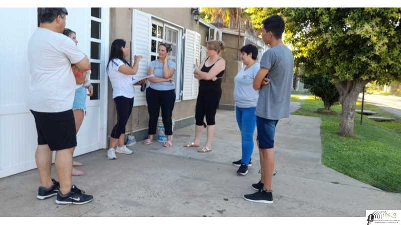 Andrea Martinez salio con su equipo a escuchar a los vecinos Barrio Unidos Plan Accesibilidad