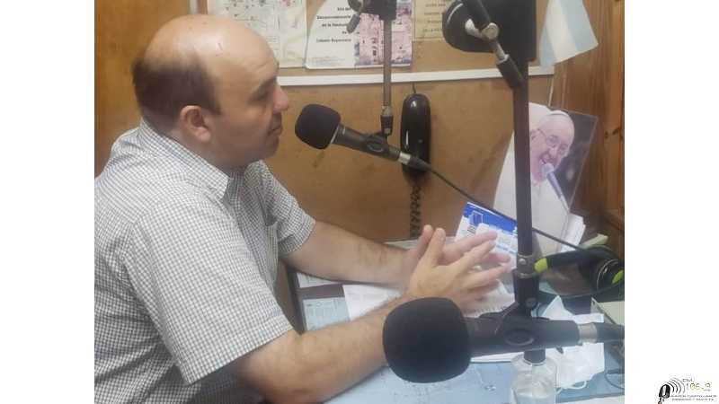 Rodrigo Muller estuvo en FM Aarón Castellanos conversando sobre tarifas e inversiones en Esperanza