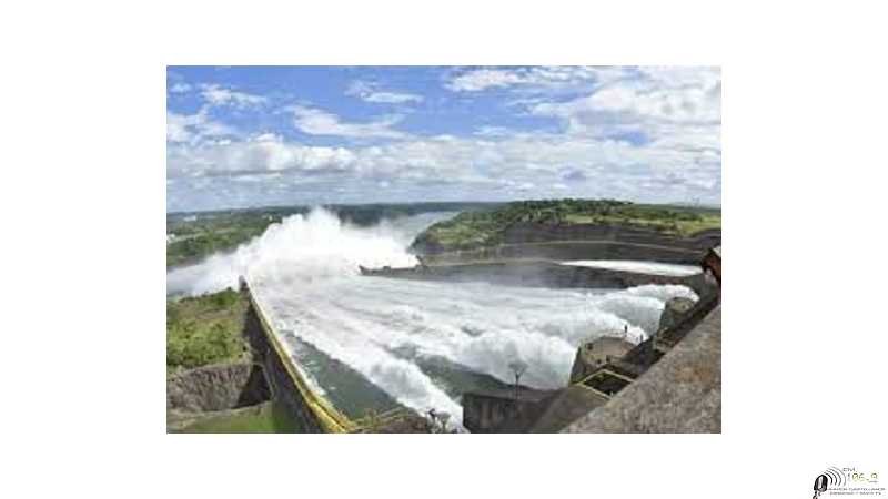 Majestuosa la represa de Itaipu! Después de 25 años se abrieron las 3 compuertas y genera un gran espectáculo para los visitantes