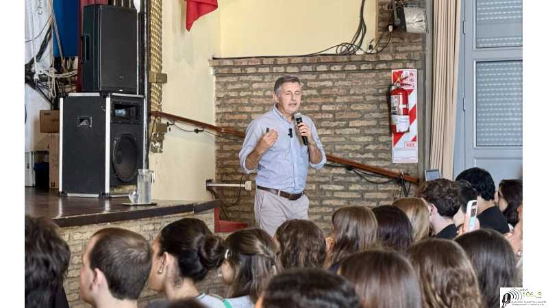 Charla sobre salud, alimentación y bienestar  El pasado viernes compartimos una charla a cargo del Dr. Gabriel Vinderola