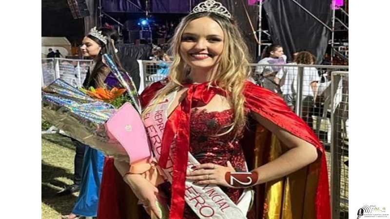 Valentina Gatti de Humboldt 1° princesa en el festival provincial del frutillero en Desvío Arijon