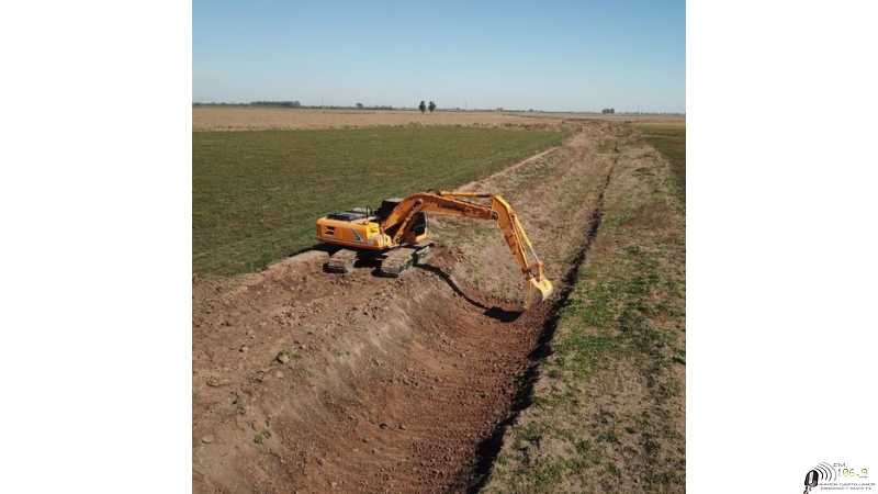 En Tacural, departamento Castellanos, estamos haciendo la limpieza del Canal Terciario Gorgo.