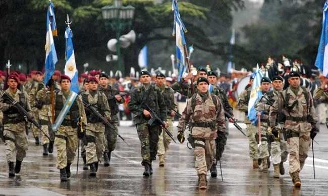 Lo que nos esperabamos ¿Una huelga Militar ? nota por Carlos Belgrano Alarosada