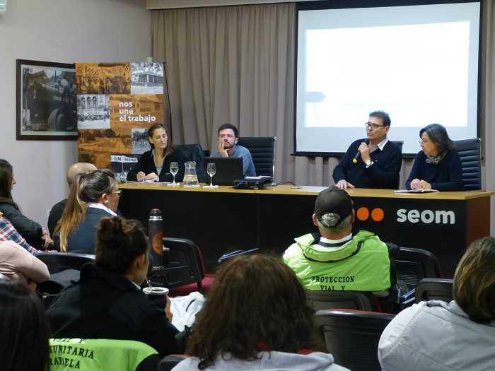 <em>Auditorio de SEOM, una reunión informativa destinada a los agentes del área Protección Vial y Comunitaria.</em>