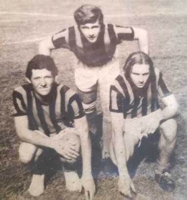 Sergio Gut y una foto de su juventud en el Fútbol