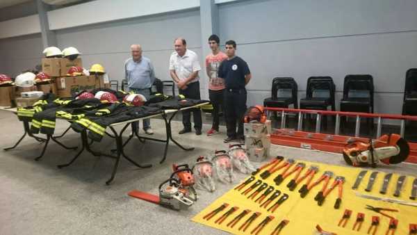 Bomberos Voluntarios Esperanza presentó nuevos equipamientos y herramientas
