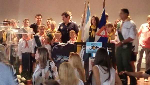 Emotivo acto en honor a nuestros veteranos y caídos en Malvinas .Por las inclemencias del tiempo se realizó en el Dante.