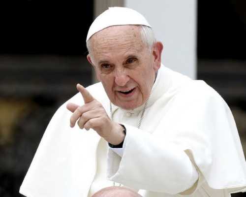 Francisco pidió “oportunidades de trabajo digno” a los responsables de la economía