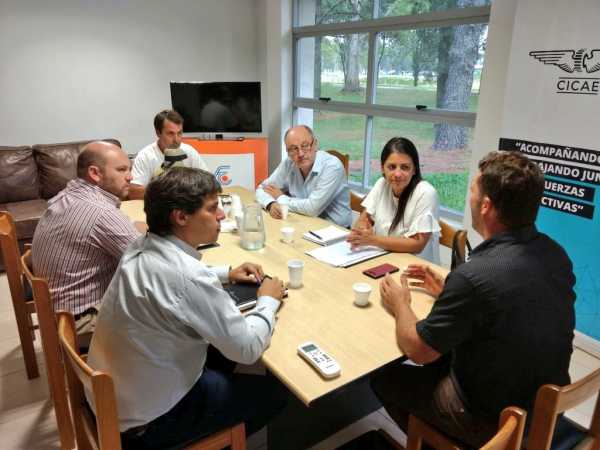 Niky Cantard‏  Diputado Nacional de Cambiemos por la provincia de Santa Fe.estuvo en Esperanza