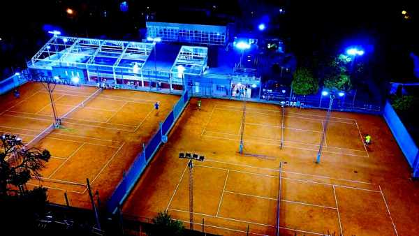 INFORMES LAWN TENIS Mientras LTCE espera Torneo Profesional, menores juegan Regionales