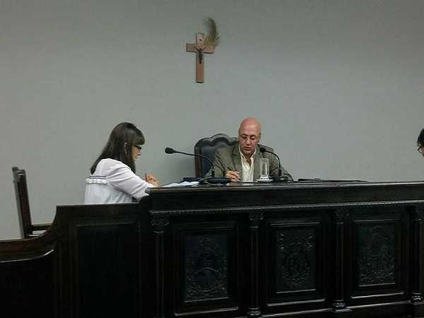 Marcelo Della Porta presidió la sesión y presentó proyecto de capacitación de cuidadores de ancianos