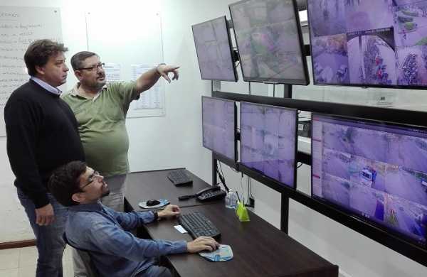 Víctor Elena: “Colaborar con la provincia para que pueda cumplir con su responsabilidad de garantes de la seguridad es central para nosotros”