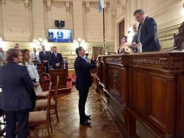 El representante de Las Colonias Ruben Pirola fue reelecto como Presidente Provisional del Senado.