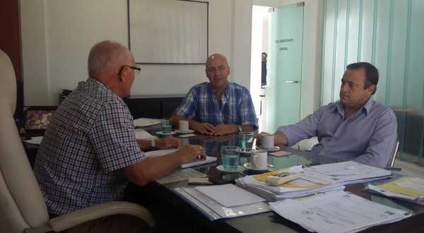 Pablo Comesatti y Marcelo Dellaporta visitaron al Subdirector Provincial de Vialidad Rafael Depace 