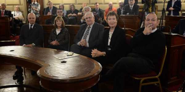 EL SENADO REALIZÓ DIFERENTES HOMENAJES El pastor Jorge Buschiazzo fue receptor