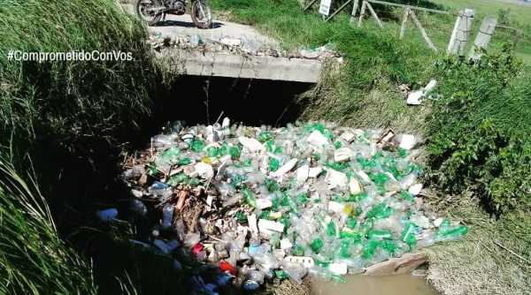  Esto paso, en el Canal sur, al este de Esperanza Luis Zurbera con la foto y Martin Franconi lo muestra