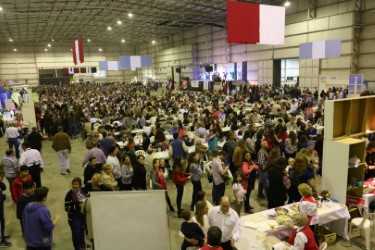 La Fiesta de la Colectividades tuvo otra jornada exitosa. ( ver 18 fotos)