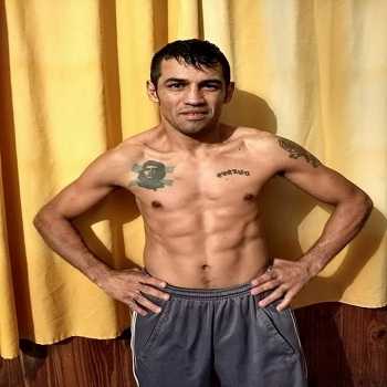 Jueves pesaje pelea Paniagua y el representante de Brasil 18 Horas en el Liceo Municipal