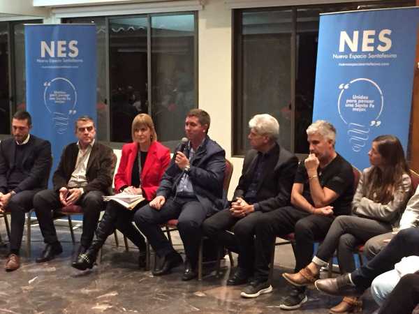 Pirola con dirigentes de la Provincias 