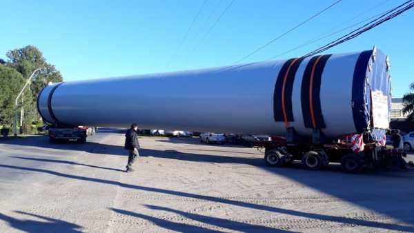 Desde Esperanza Haizea SICA hoy envia Torre Eólica a ,Puerto Deseado, Santa Cruz. (ver fotos)