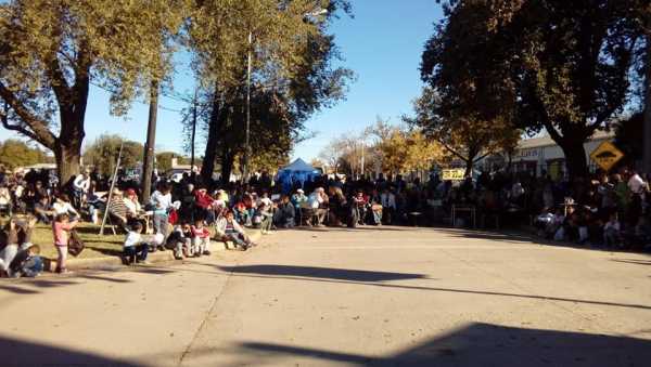 Barrio La Orilla tuvo su tradicional celebración del 25 de Mayo 
