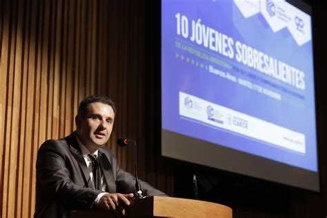 ABIERTAS LAS INSCRIPCIONES ¿Quiénes serán los 10 Jóvenes Sobresalientes en la 17° edición de los TOYP Santa Fe?