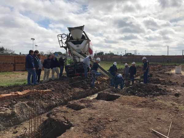 Pirola: “La nueva escuela en Barrio La Orilla es el mejor ejemplo de un trabajo conjunto y responsable”