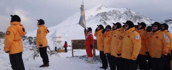  Día de la Confraternidad Antártica 21 de junio Solo en algunas Provincias se conmemora este dia