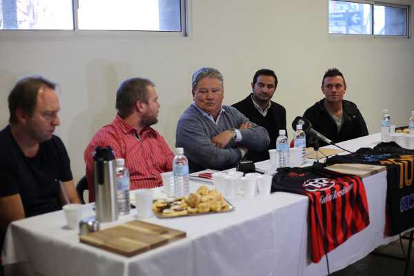 Carlos Fascendini visito al club Asoc Dep Juventud y anunció curso favorable de un subsidio por un millon de pesos