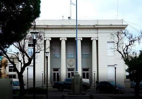 La Rural de Trenque Lauquen lanzó un comunicado expresando su rechazo al impuesto adicional por el uso de caminos rurales que pretende cobrar la Municipalidad 