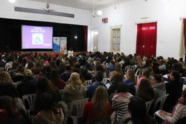 Más de 300 docentes se capacitaron sobre dislexia
