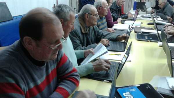  Pirola: “Acompañamos a nuestros adultos mayores a amigarse con la cultura digital”