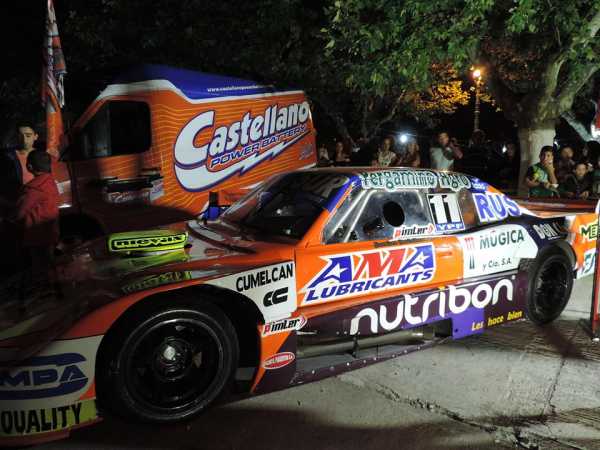 Jueves 26 de julio Cena pimter oils en el CYCLES Motor Club Franck.