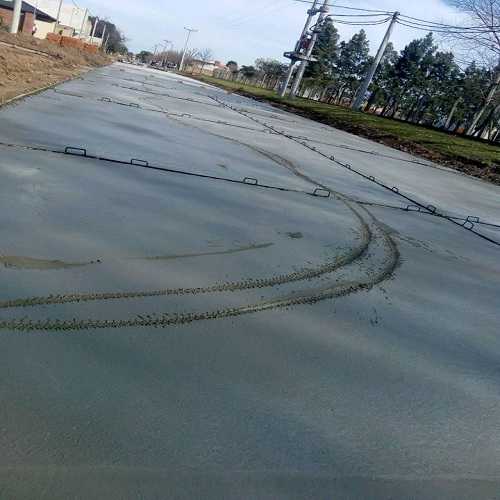 Mucha bronca por el daño en el pavimento recien terminado en Humboldt