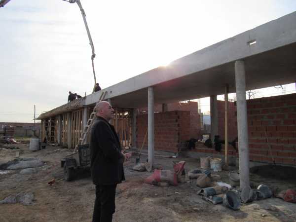 El Concejal Dellaporta visitó la obra de la Escuela Secundaria en Barrio La Orilla