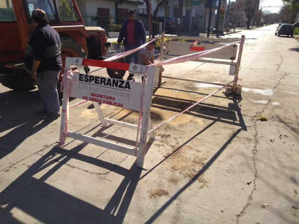  El Gobierno de la Ciudad de Esperanza informa lugares y trabajos que se  desarrollan en el día de hoy para mejorar tu ciudad.