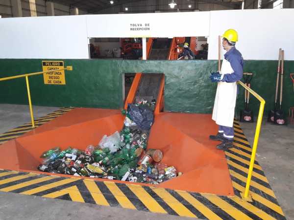 Marcelo Della Porta feliz por reapertura de la planta de tratamiento de residuos LIMPES