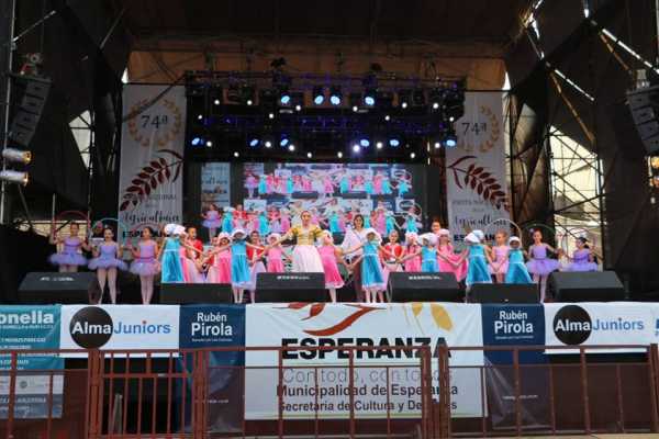 Domingo Fiesta de Esperanza continúa con figuras locales sobre el escenario mayor