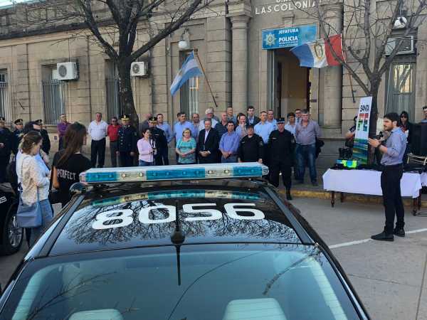 Se entregaron 5 nuevos moviles con la presencia del Ministro Pullaro