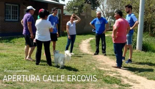 Martín Franconi se reunio con vecinos por apertura de calle Dr Bernardo Ercovis, salida hacia calle Rivadavia Barrio la Orilla