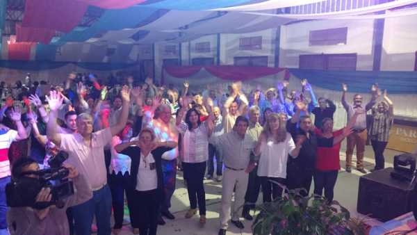 Exito Fiesta de la bondiola ,gran cena en La perla del Oeste de Recreo ( ver 30 fotos)