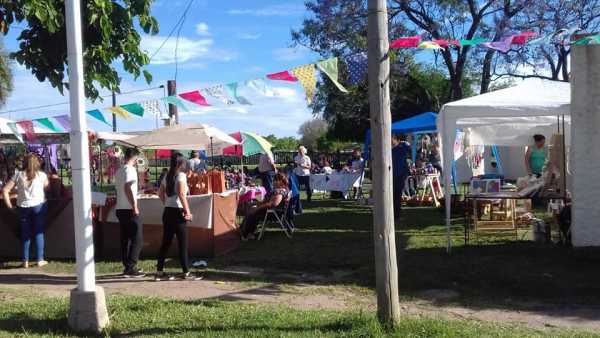  Secretaría de la Producción Alfredo Trionfini gestionó esta posibilidad y el ferrocarril los fines de semanas recibe a los artesanos