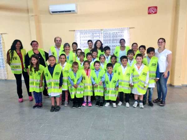 Rodrigo Muller trabajamos en conjunto con la Provincia para promover la educación vial a los alumnos de la Escuela 230 