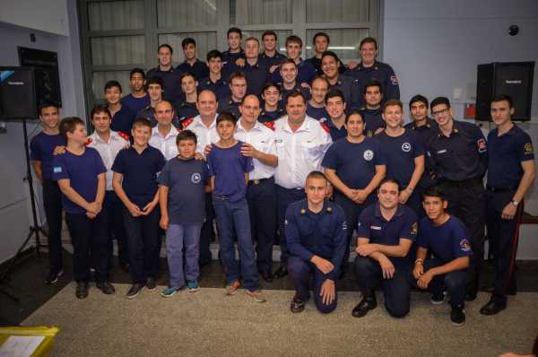  Ascenso de Bomberos Voluntarios Esperanza y donación  