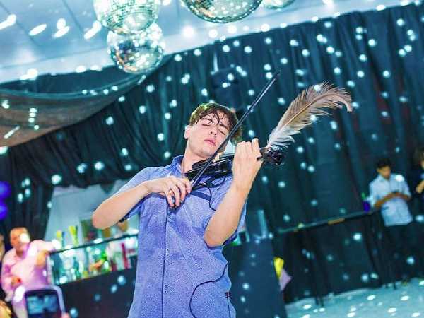 Compartiendo con los más grandes de nuestro folklore Emi Billoud y Los Juglares (Ver video promocional)