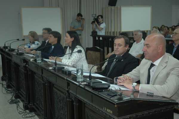 Jueves 13 sesionará el Concejo Municipal  de Esperanza (Aqui lo que se tratará)