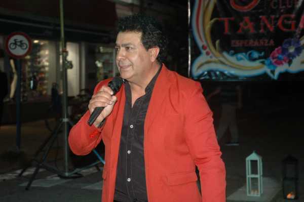 El tango tuvo su noche en plaza San Martin de Esperanza