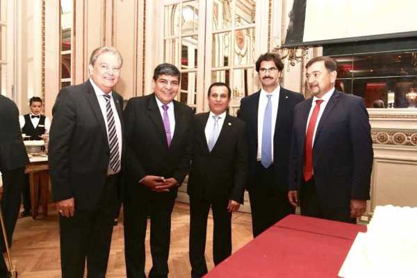Carlos Fascendini‏ fue invitado a la Embajada de Qatar en Buenos Aires 